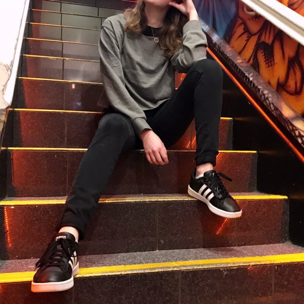 **LAST CHANCE** Grey Cropped Crew Sweater